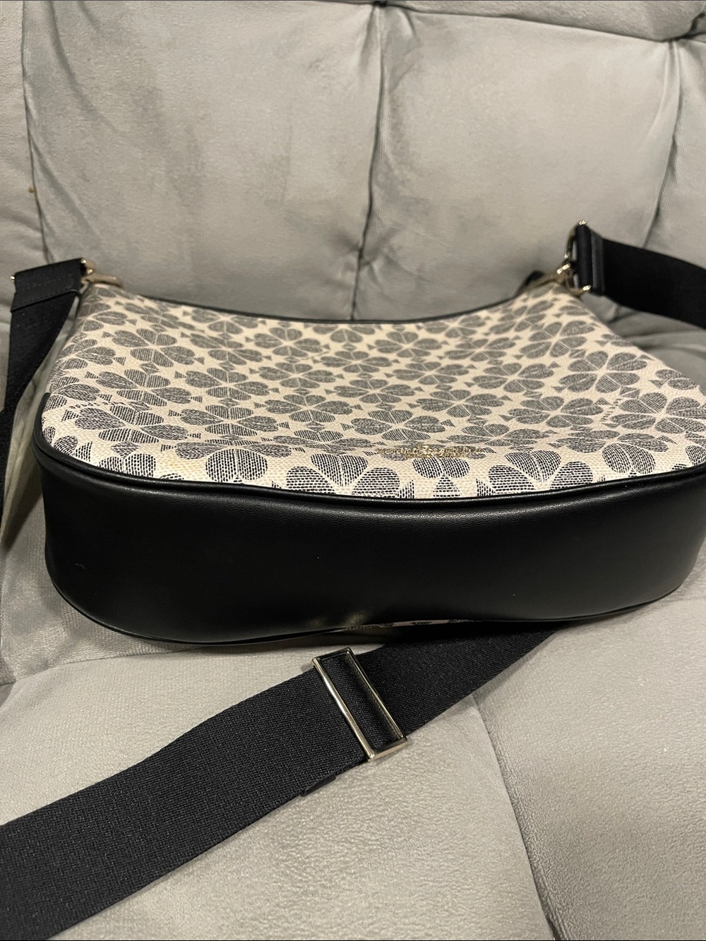 kate spade Cream and Black Spade Flower Shoulder Bag with Adjustable Black Strap - Picture 6 of 9